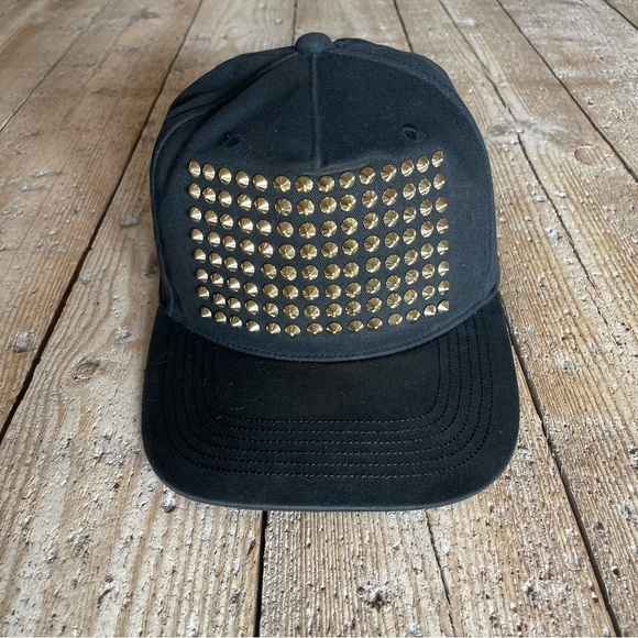 STAMPD’ Black Studded Snapback Hat Gold Spikes Streetwear Dope LA Cap - Picture 2 of 12